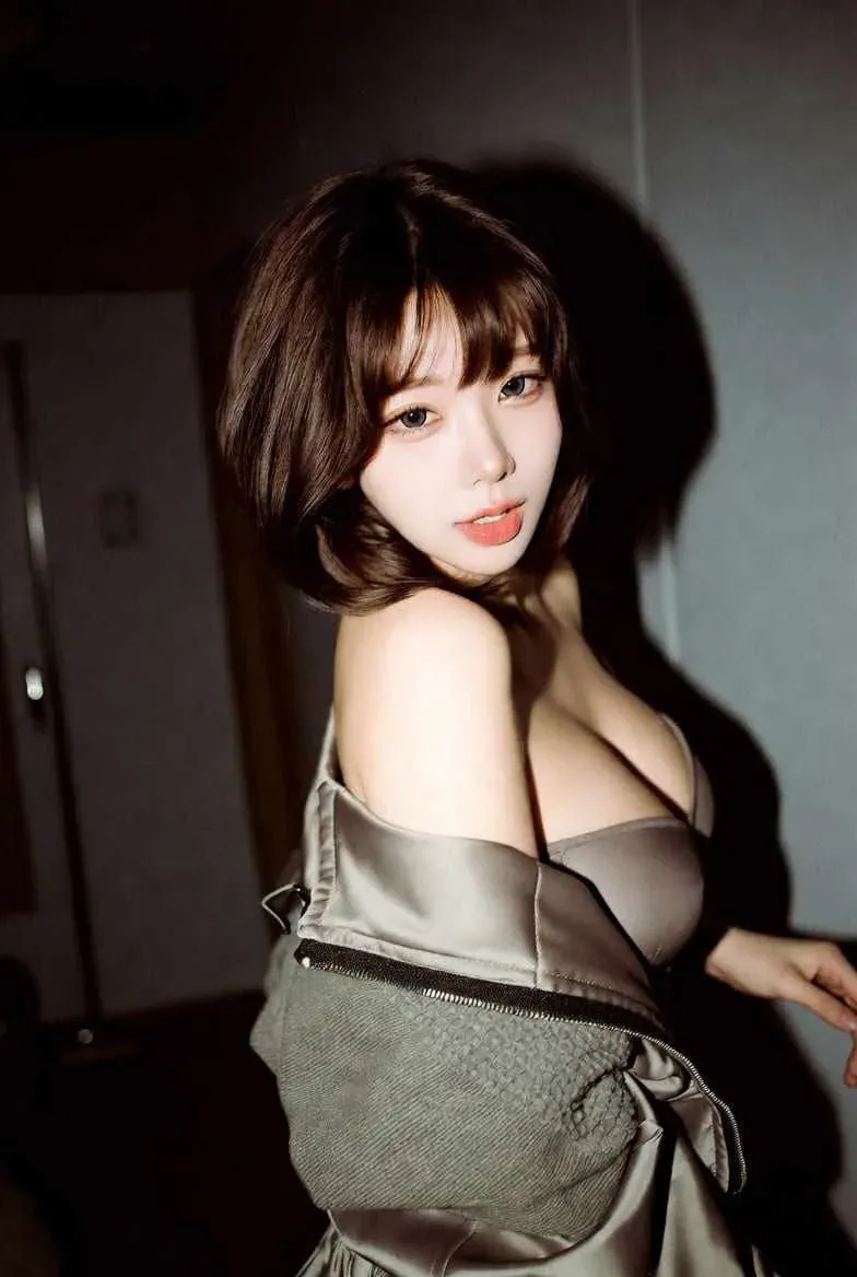 Ruby - Pocket Girl AI companion